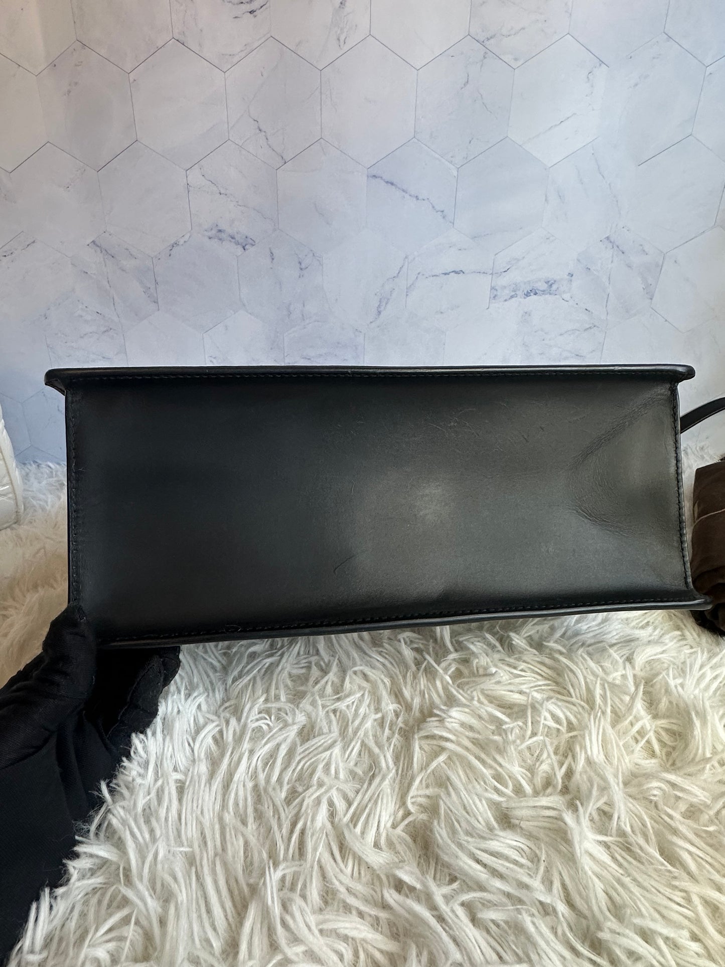 Gucci Sylvie Top Handle Black Leather