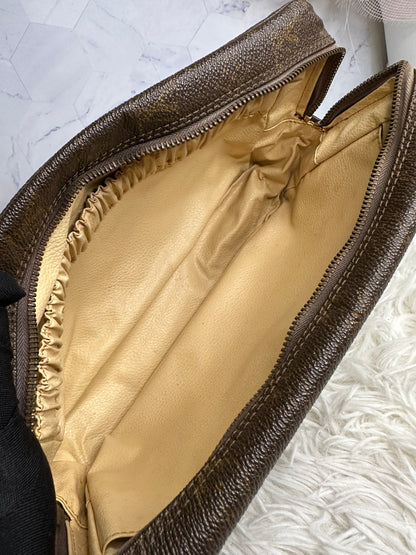 Louis Vuitton Vintage Monogram Trousse 28