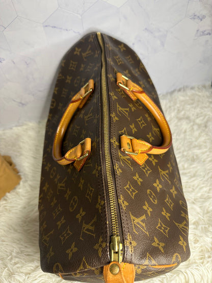 Louis Vuitton Monogram Speedy 40
