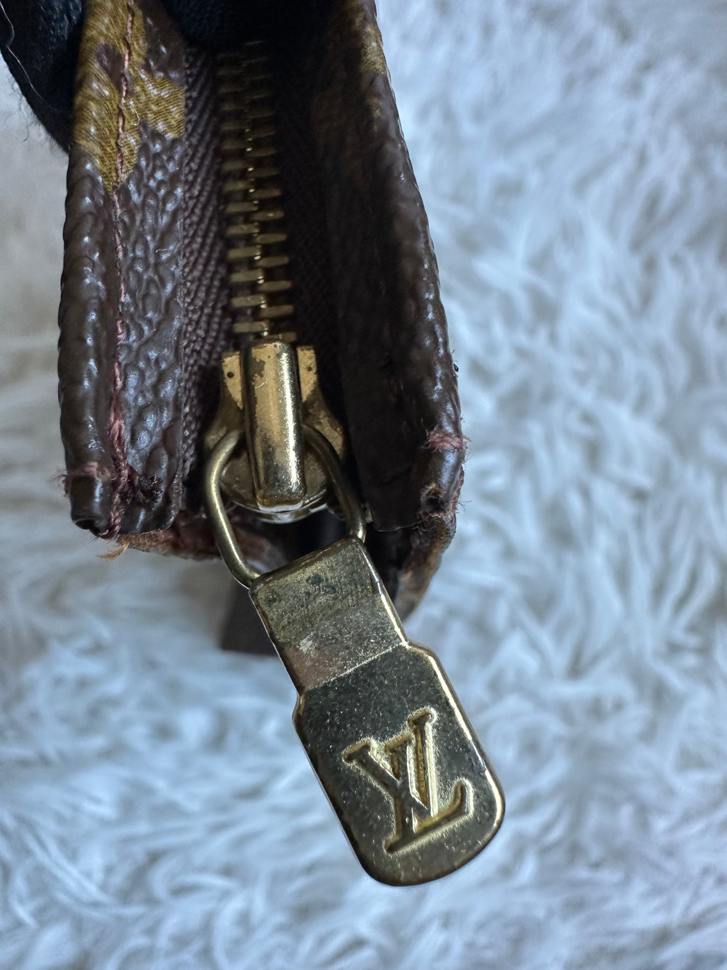 Louis Vuitton Vintage Monogram Toiletry 26