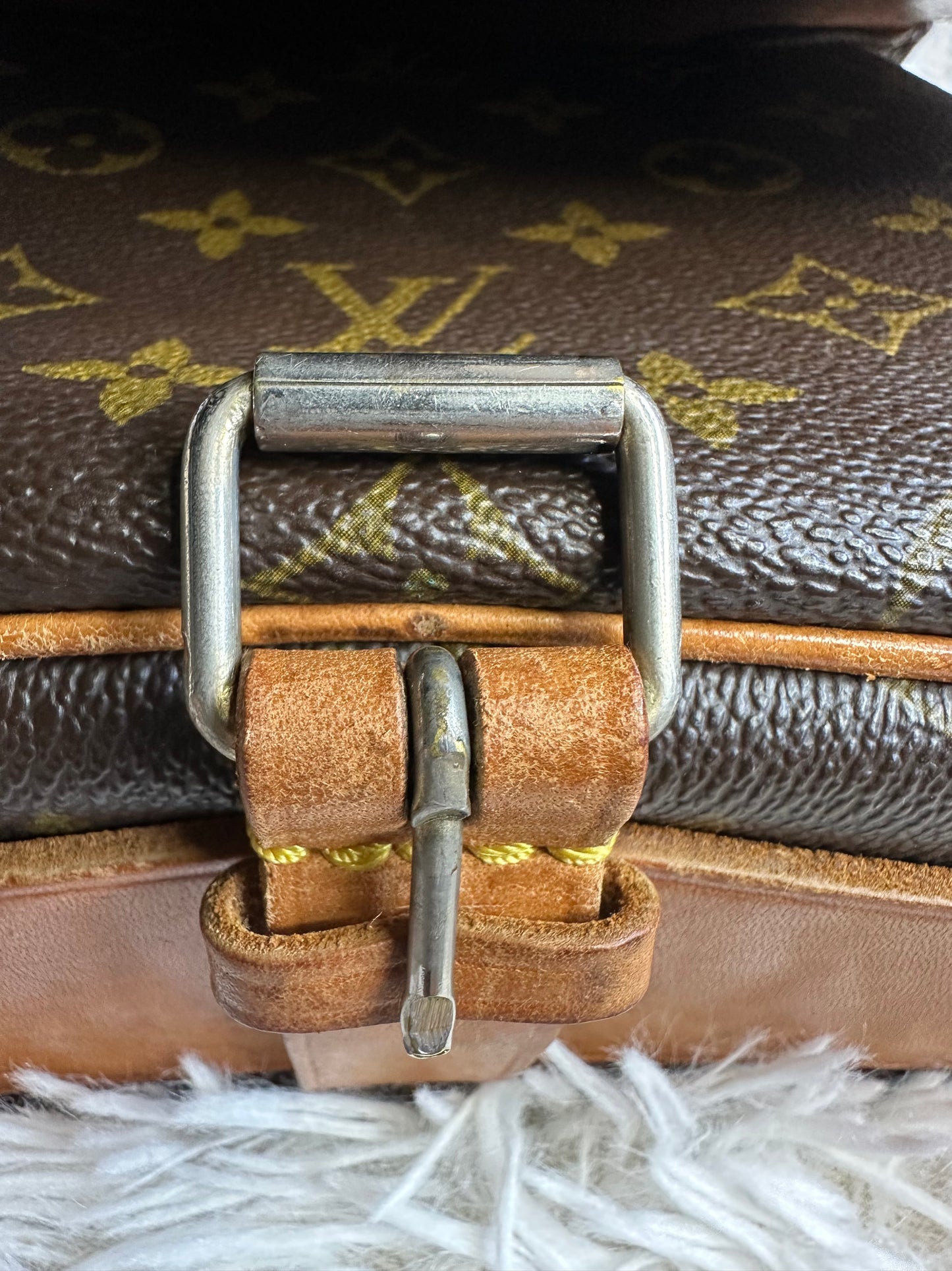 Louis Vuitton Vintage Monogram Cartouchière MM