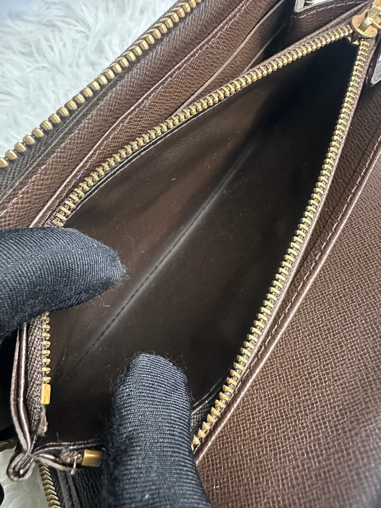 Louis Vuitton Damier Ebene Zippy Organiser