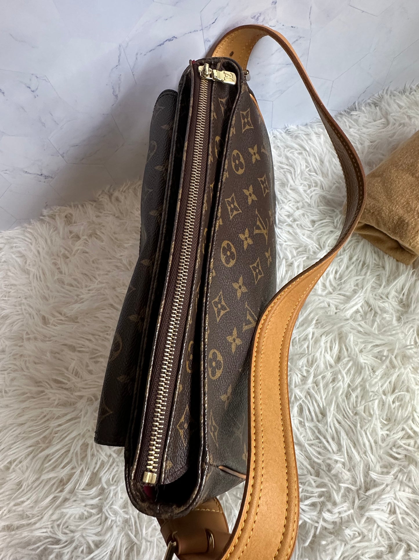 Louis Vuitton Monogram Viva Cite GM